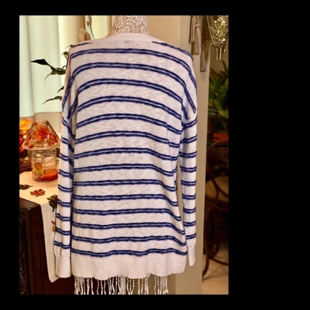 🌸Pure Navy Sweater💙🤍 - Picture 4 of 7